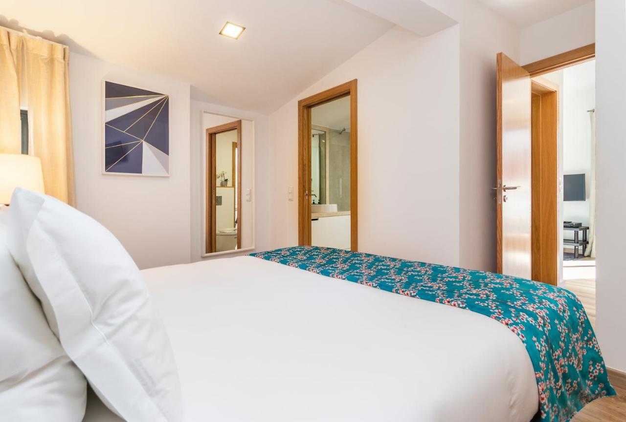 Apartmán Perfect 1 Bed In Chiado With Terrace And Aircon Lisboa Exteriér fotografie